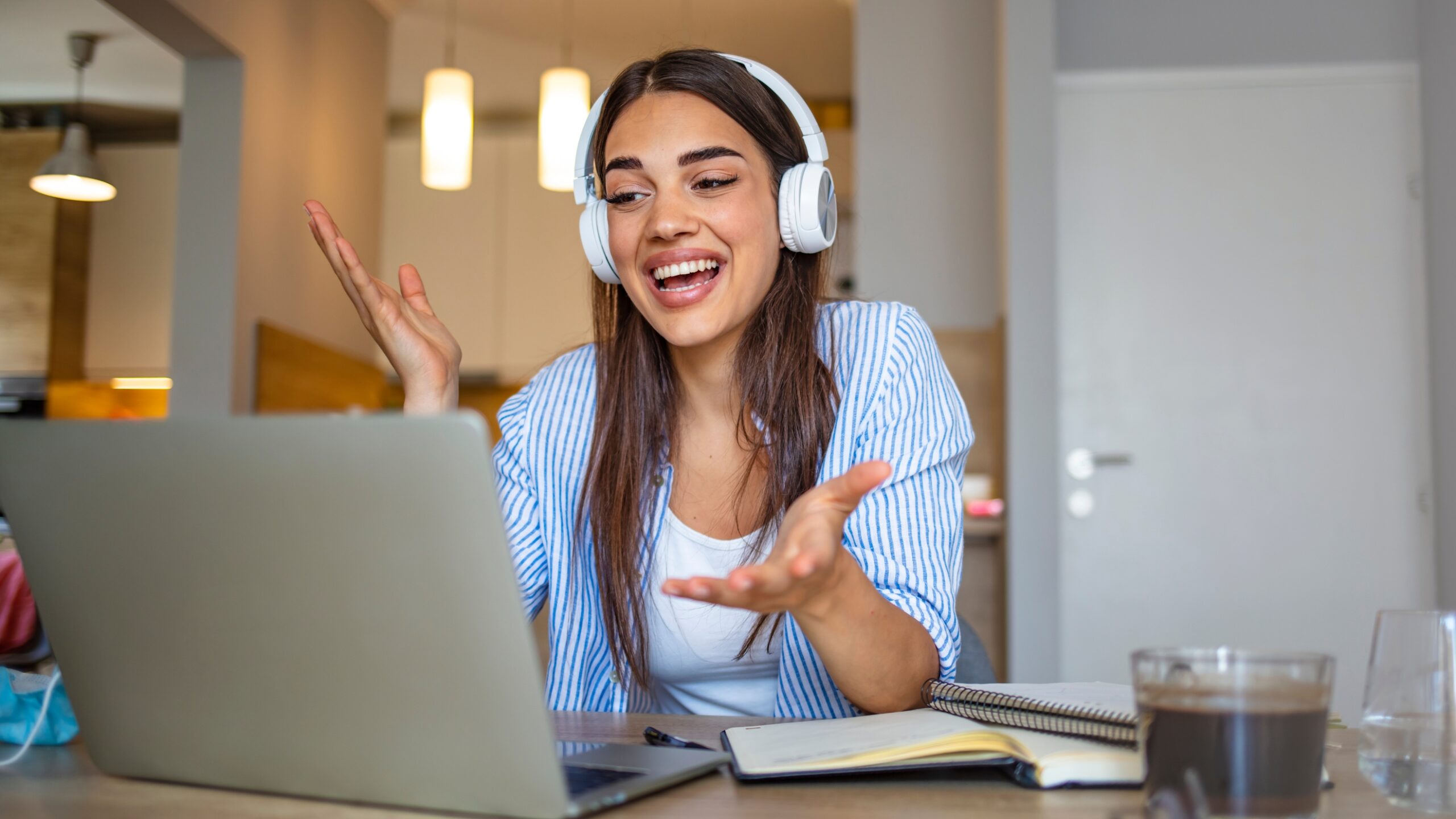 Etudiante école en ligne